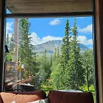 Fin Med Flott Utsikt Til Gaustatoppen *